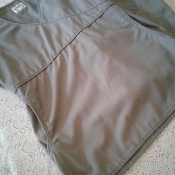 🌺 Almost New SCRUBS Gray Scrub Set - Picture 2 of 11